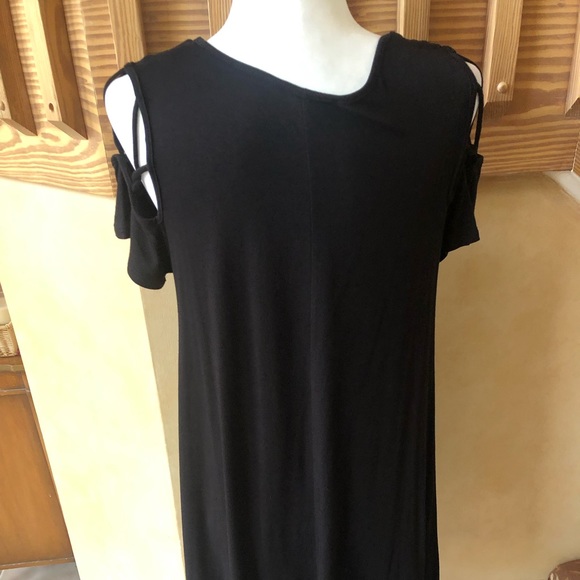 Black Cold Shoulder Dress - Picture 4 of 7